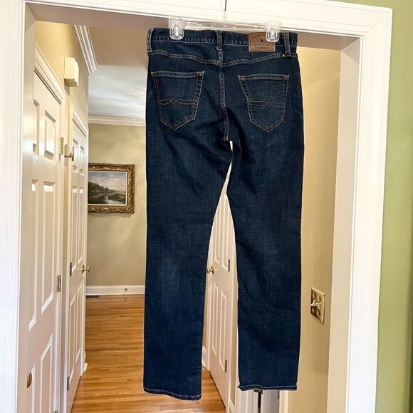 EUC Men's Lucky Brand 410 Athletic Fit Jeans Size 30 x 32 - Picture 2 of 2